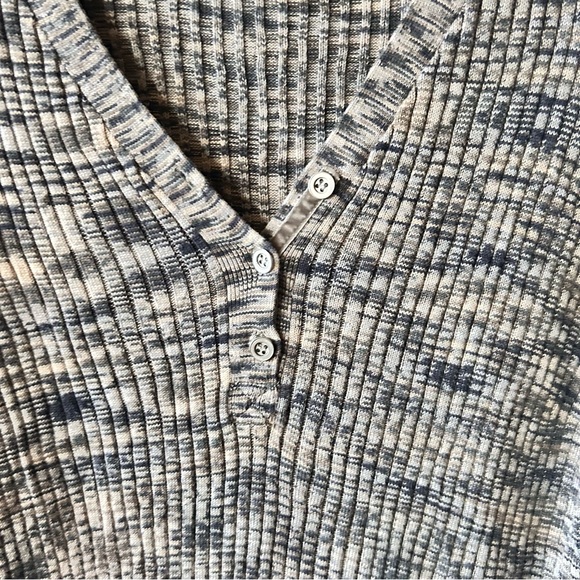 Sundance Ribbed Henley Long Sleeve Top
Size: XL - Picture 3 of 5